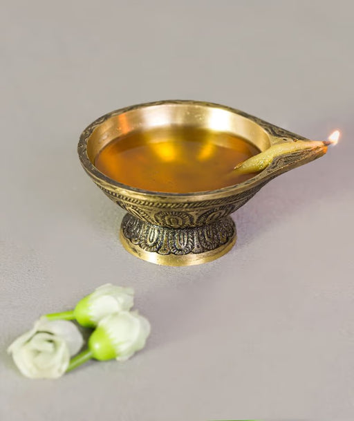 Metal Art Antique Deepam With Base